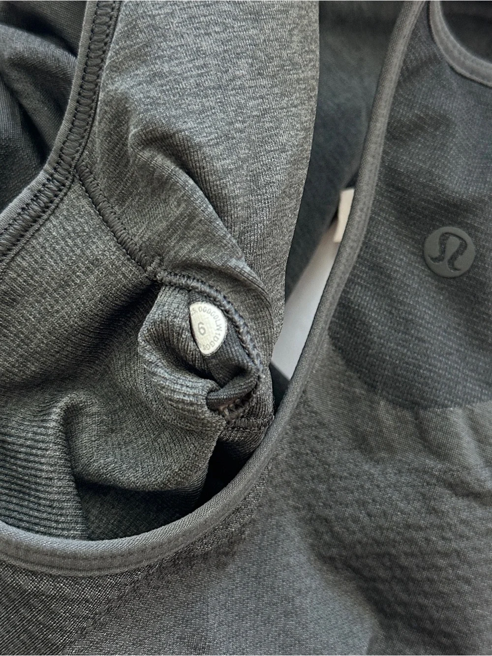 lululemon Black Gray High-Neck Seamless Support Cropped Training Tank Top Size 6